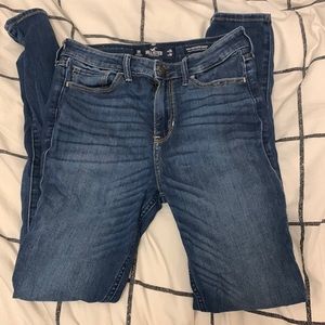 hollister skinny jeans!!💙